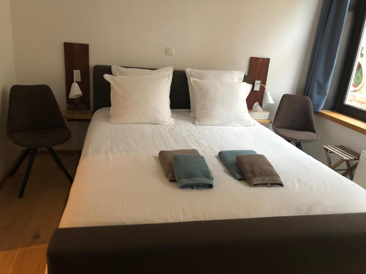 Bed and breakfast Calis 2*